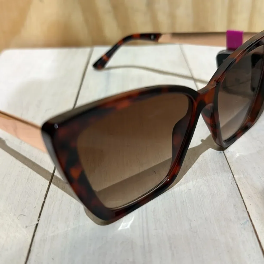 Foster Grant Cat Eye Sunglasses KG 20 06 TRT  Embedded Browns Tort Brand New
